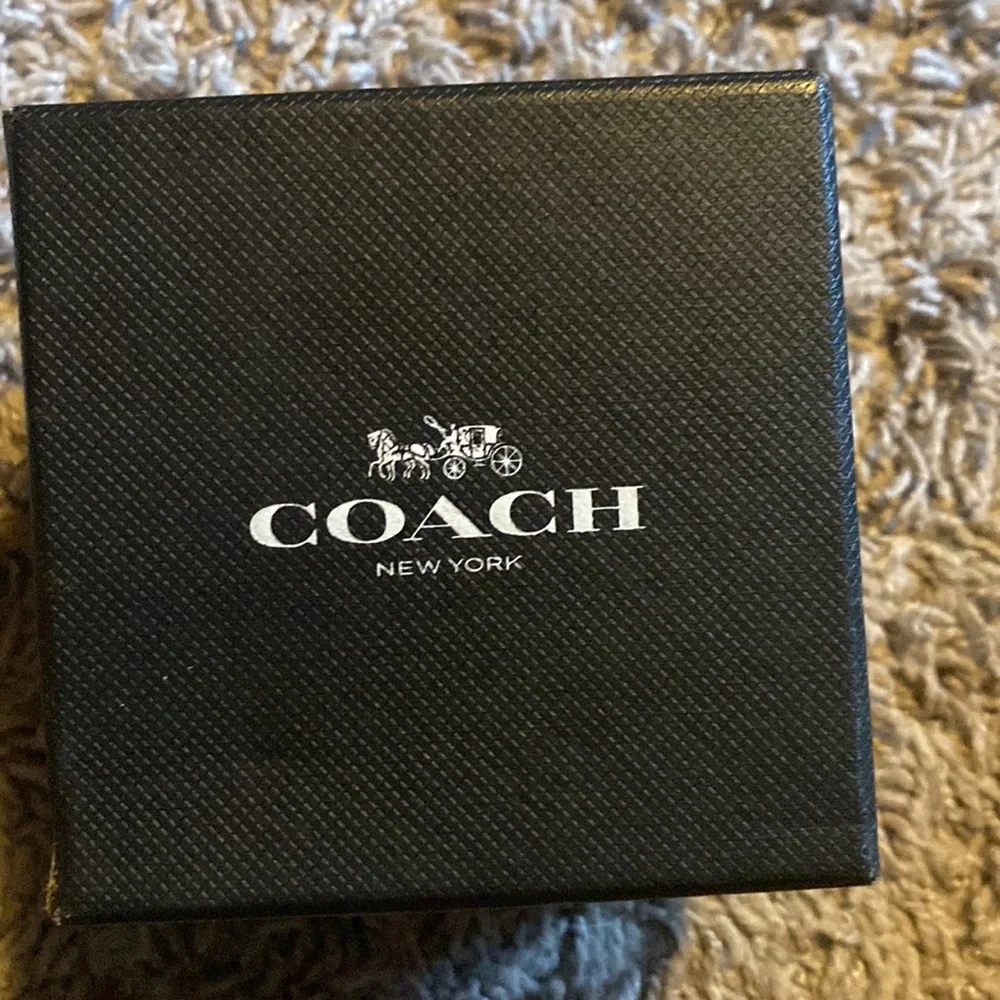 Coach gold watch - Picture 5 of 5